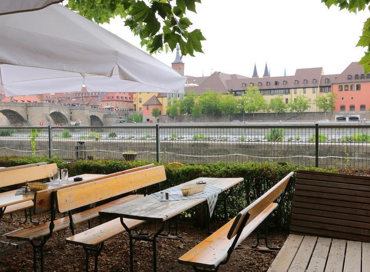 Fränkischer Biergarten Goldene Gans